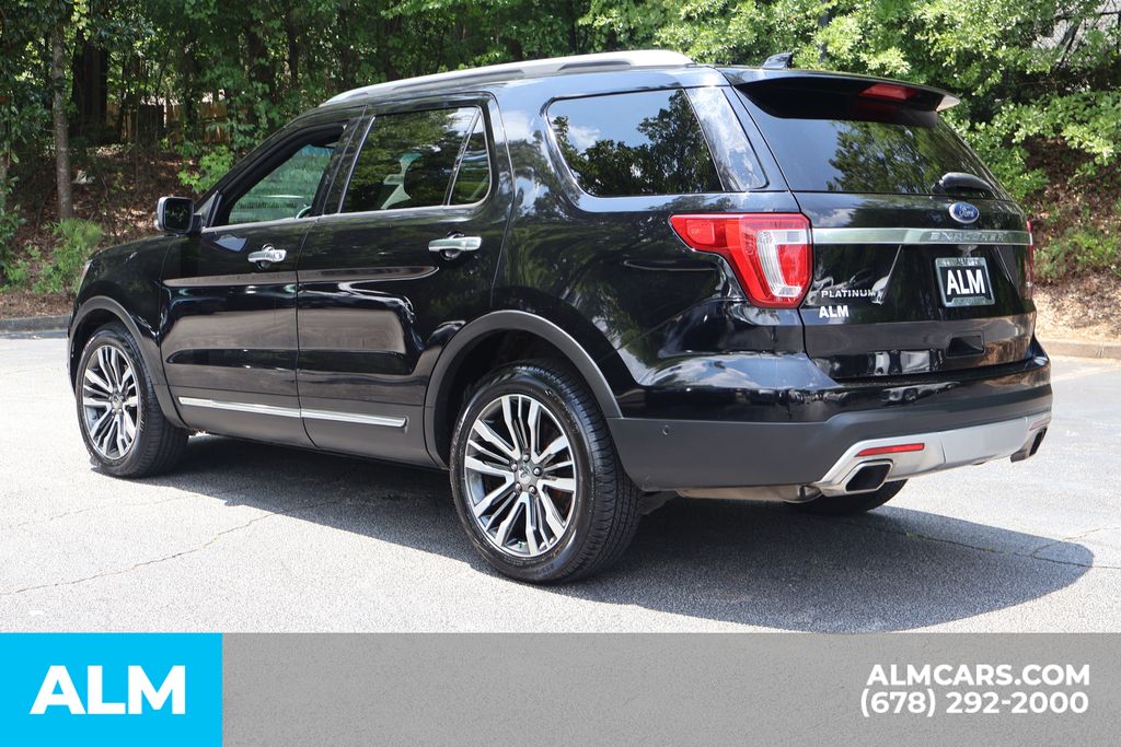 Used 2016 Black Ford Platinum image 10