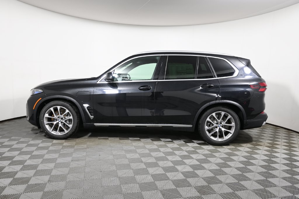 Thumbnail: 2026 BMW X5 - 2