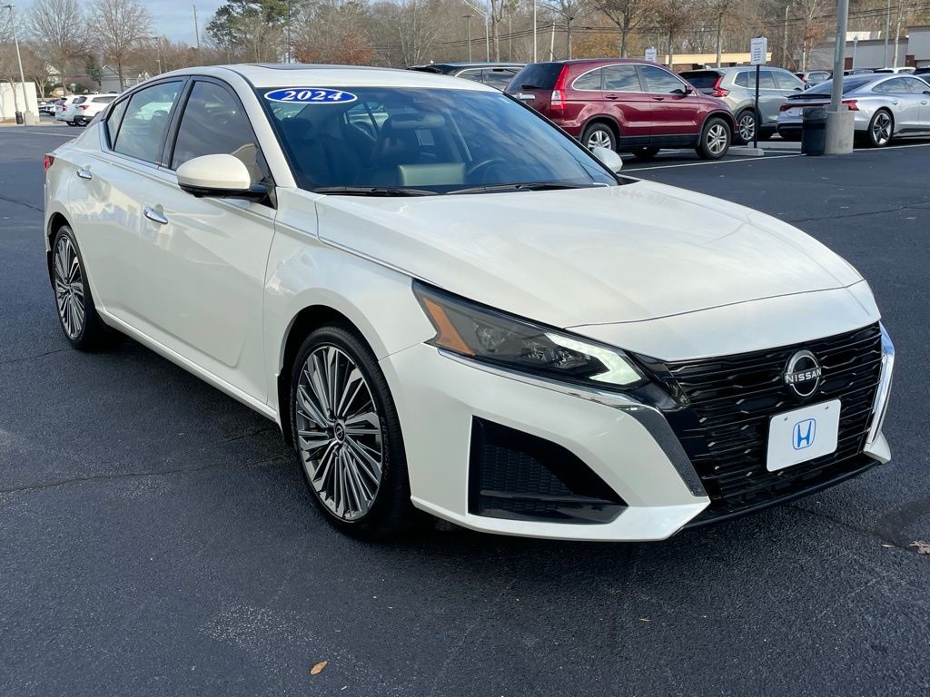 Thumbnail: 2024 Nissan Altima - 8