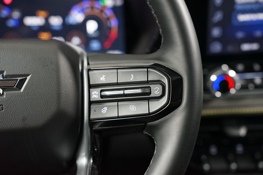 Thumbnail: 2025 Chevrolet Colorado - 15
