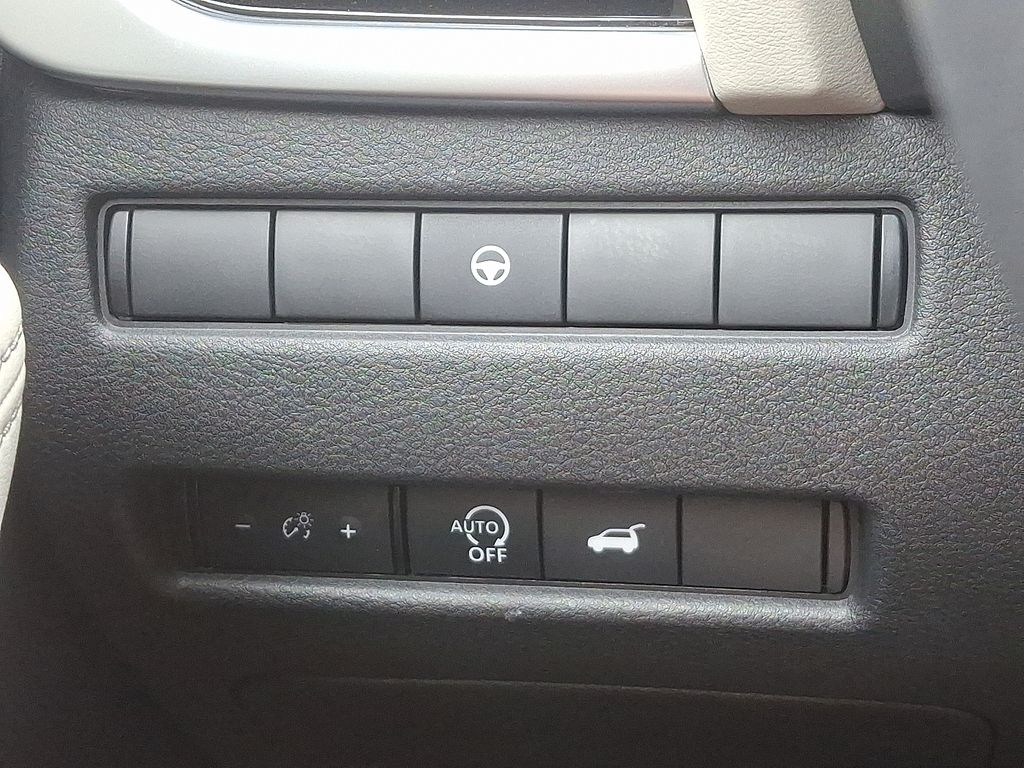 2024 Nissan Rogue SL 23