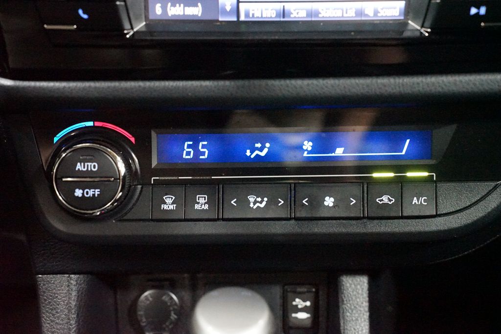 Thumbnail: 2016 Toyota Corolla - 20