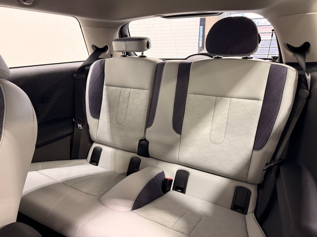 Thumbnail: 2025 MINI Cooper - 19