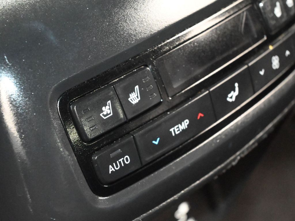 Used 2021 Hyper White Hyundai Limited image 44