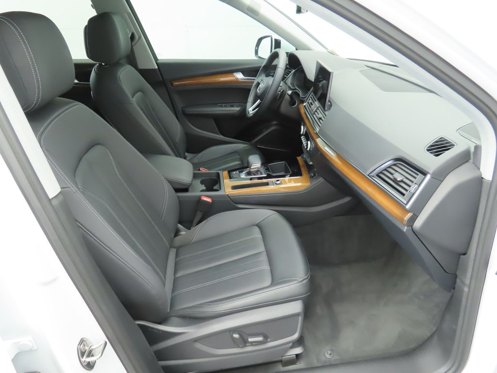 Thumbnail: 2023 Audi Q5 - 20