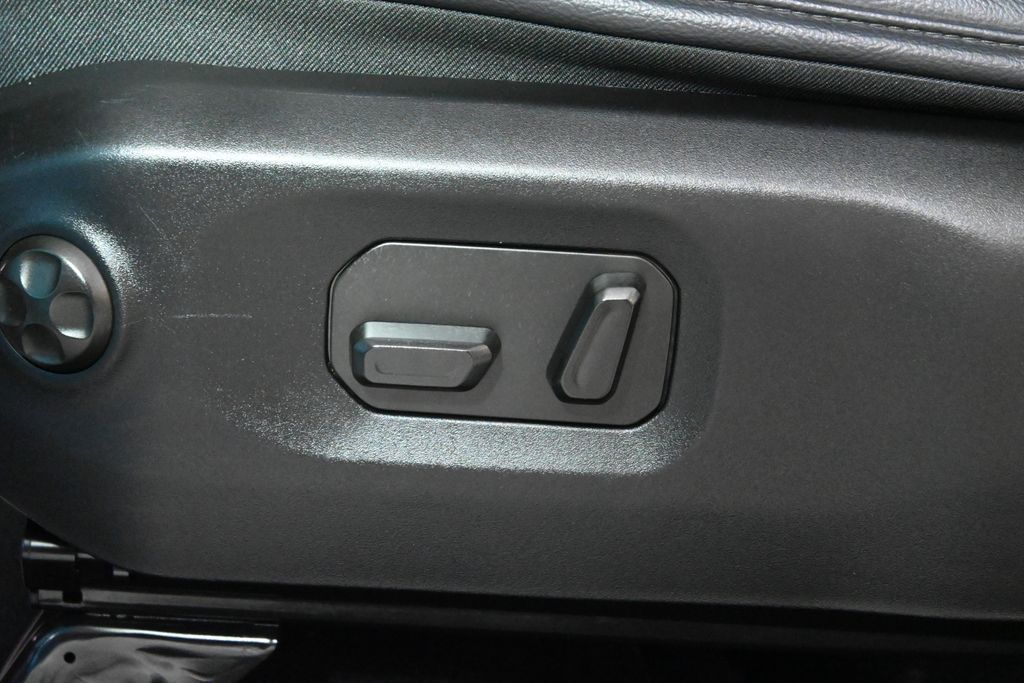 Thumbnail: 2024 Jeep Wrangler - 31