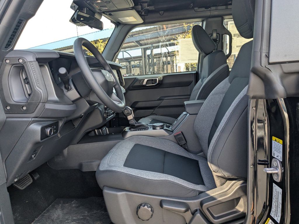 2025 Ford Bronco 