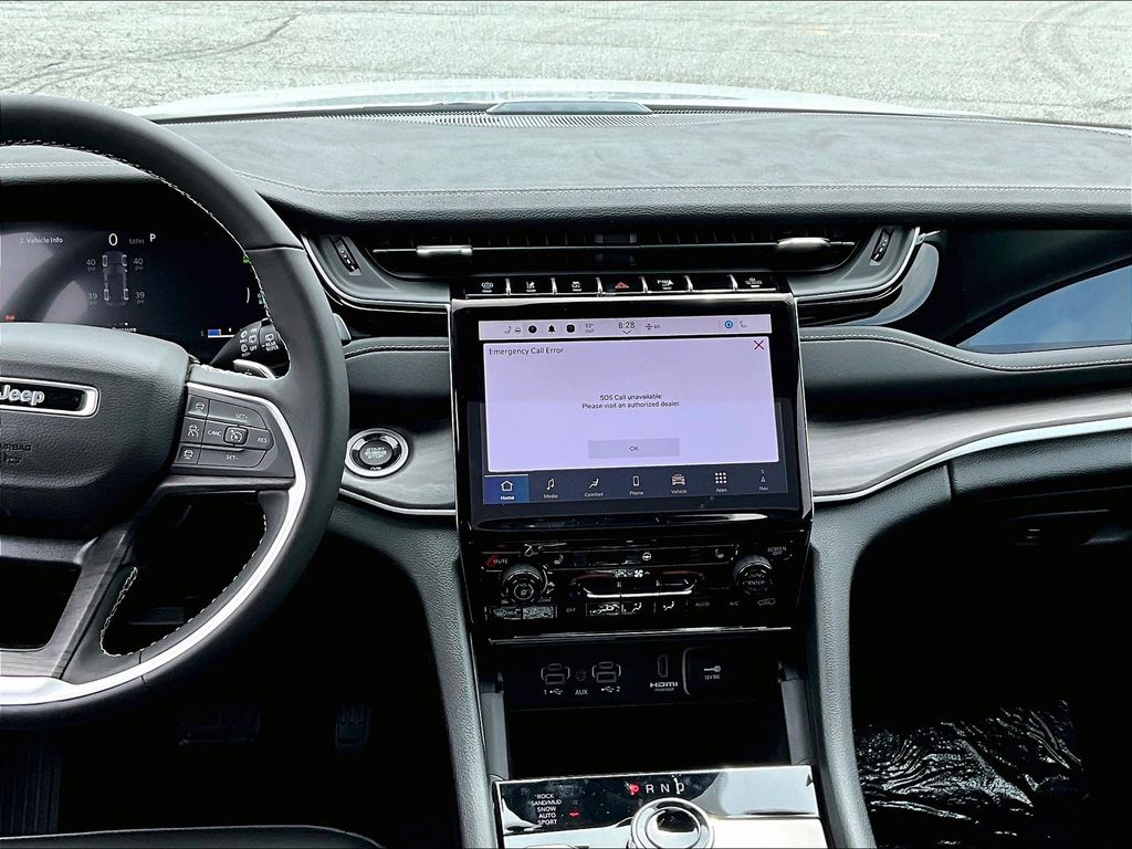 2024 Jeep Grand Cherokee — photo 13