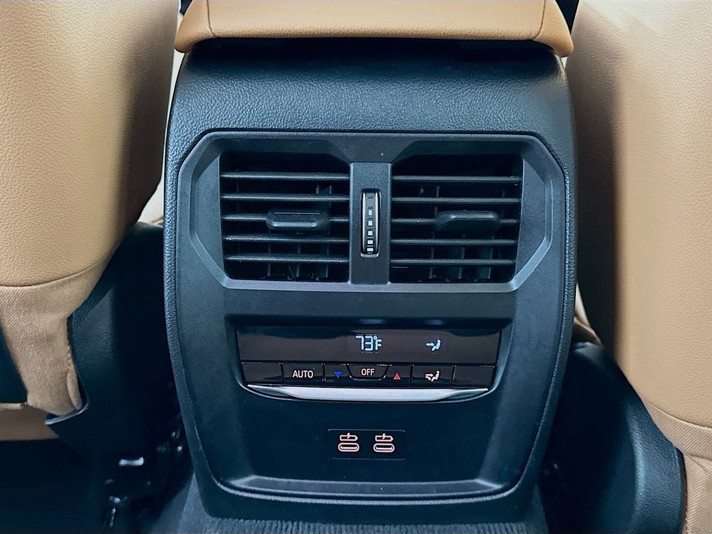 Thumbnail: 2025 BMW 4 Series - 26