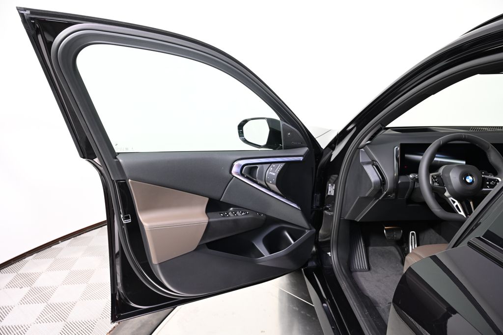 Thumbnail: 2025 BMW X3 - 21