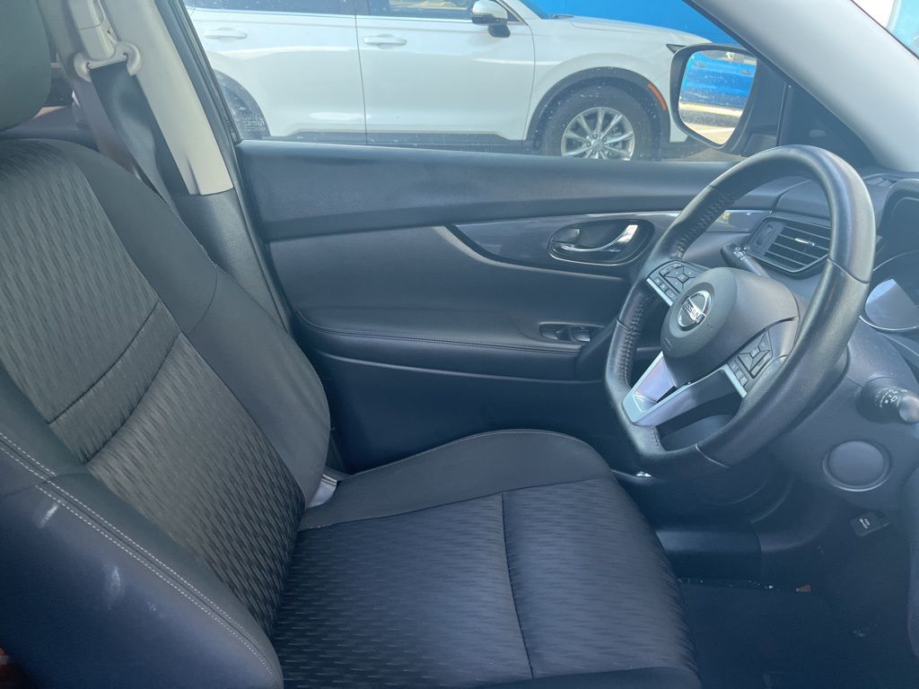 Thumbnail: 2019 Nissan Rogue - 4