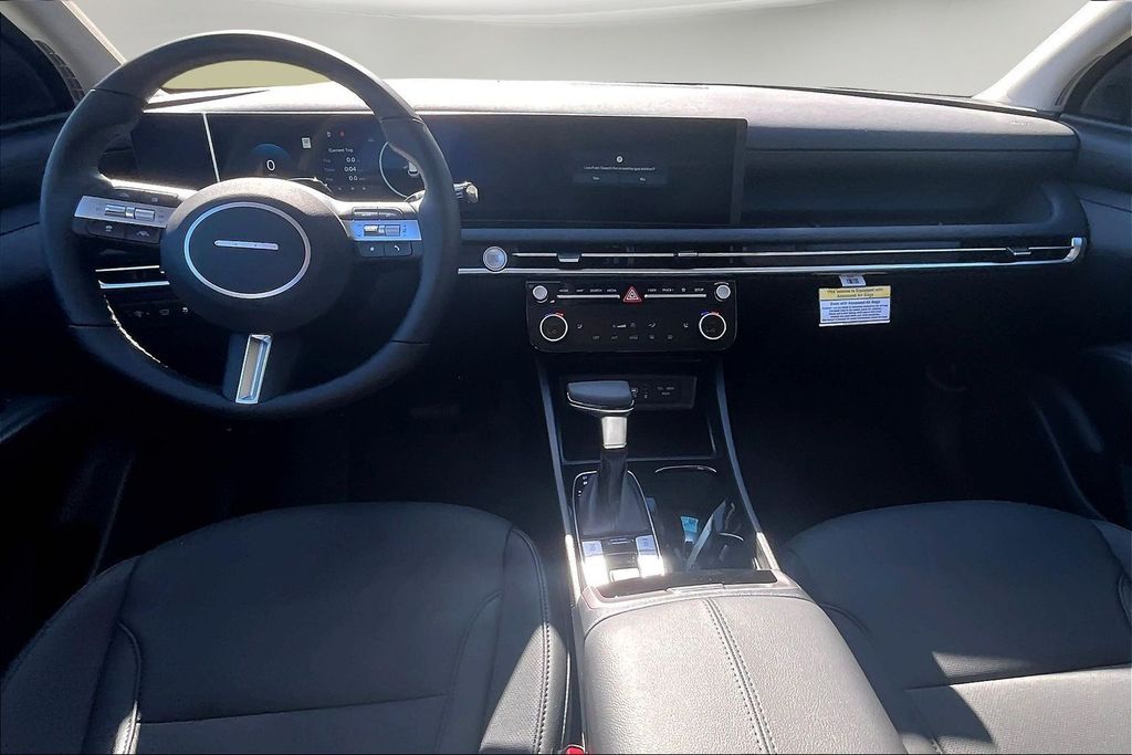 New 2026 White Hyundai SEL Premium image 5