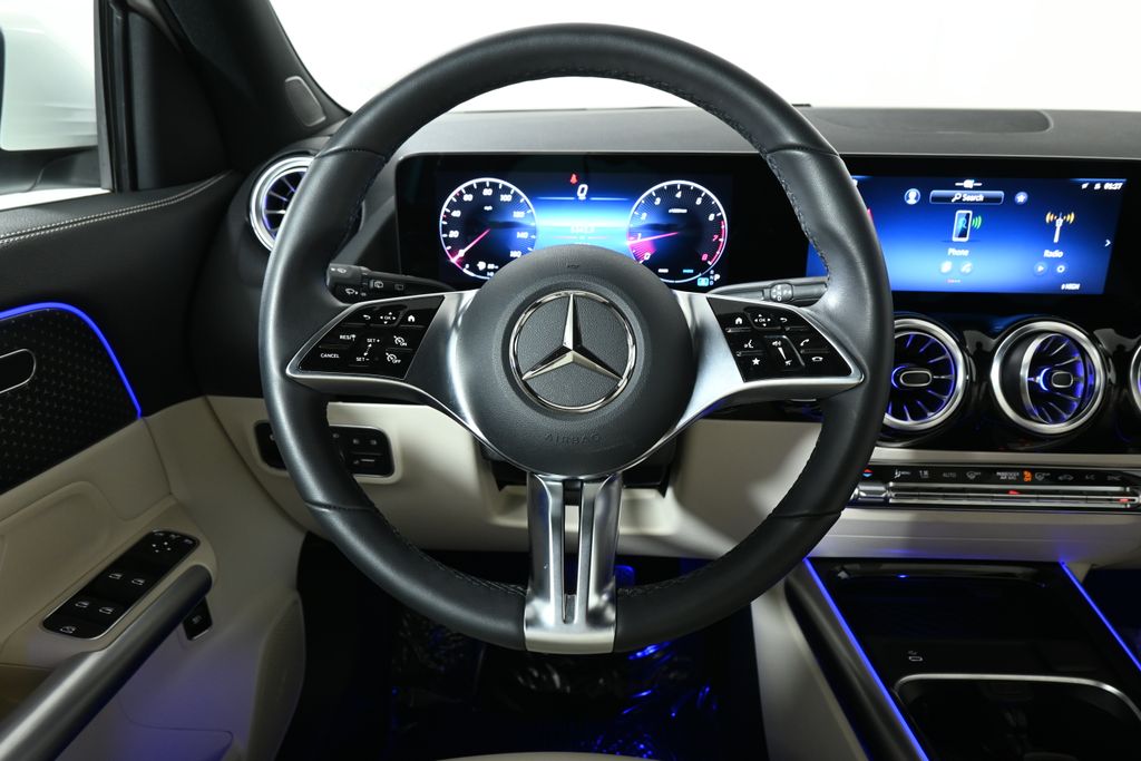 Thumbnail: 2025 Mercedes-Benz GLA - 16