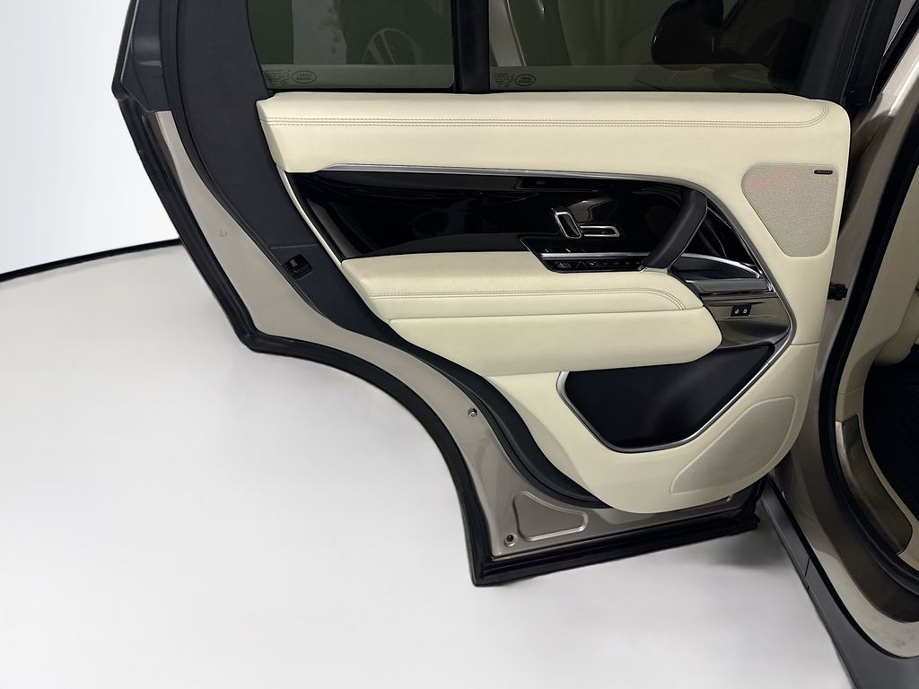 Thumbnail: 2023 Land Rover Range Rover - 26