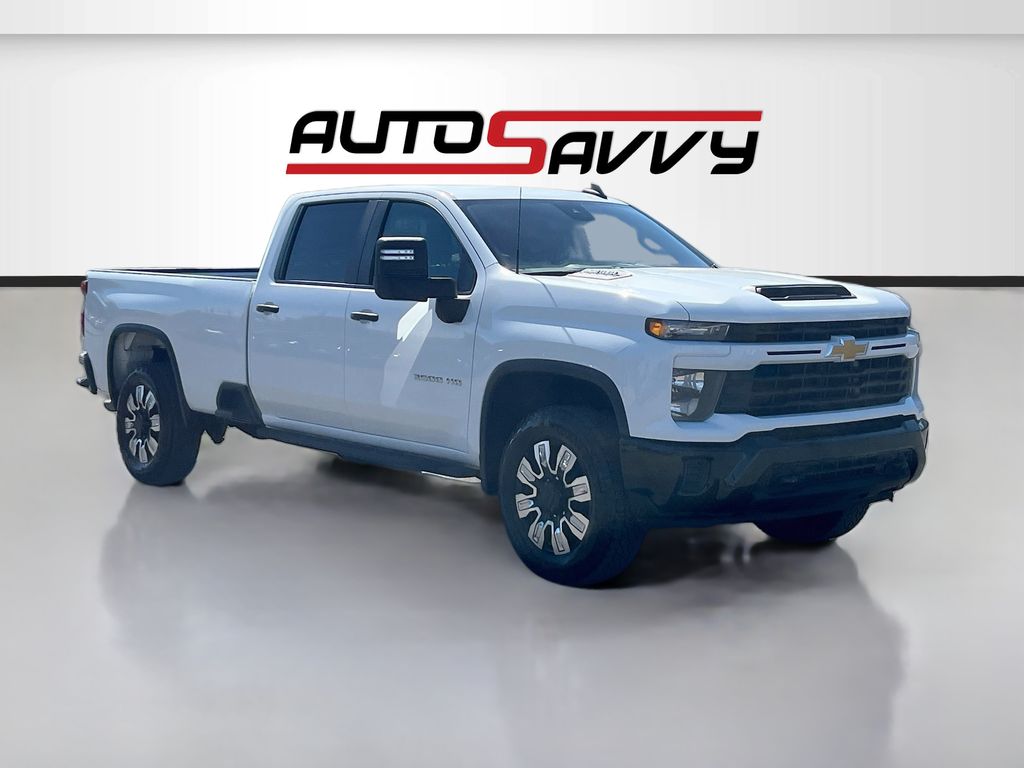 2024 Chevrolet Silverado 2500HD Custom Crew Cab RWD
