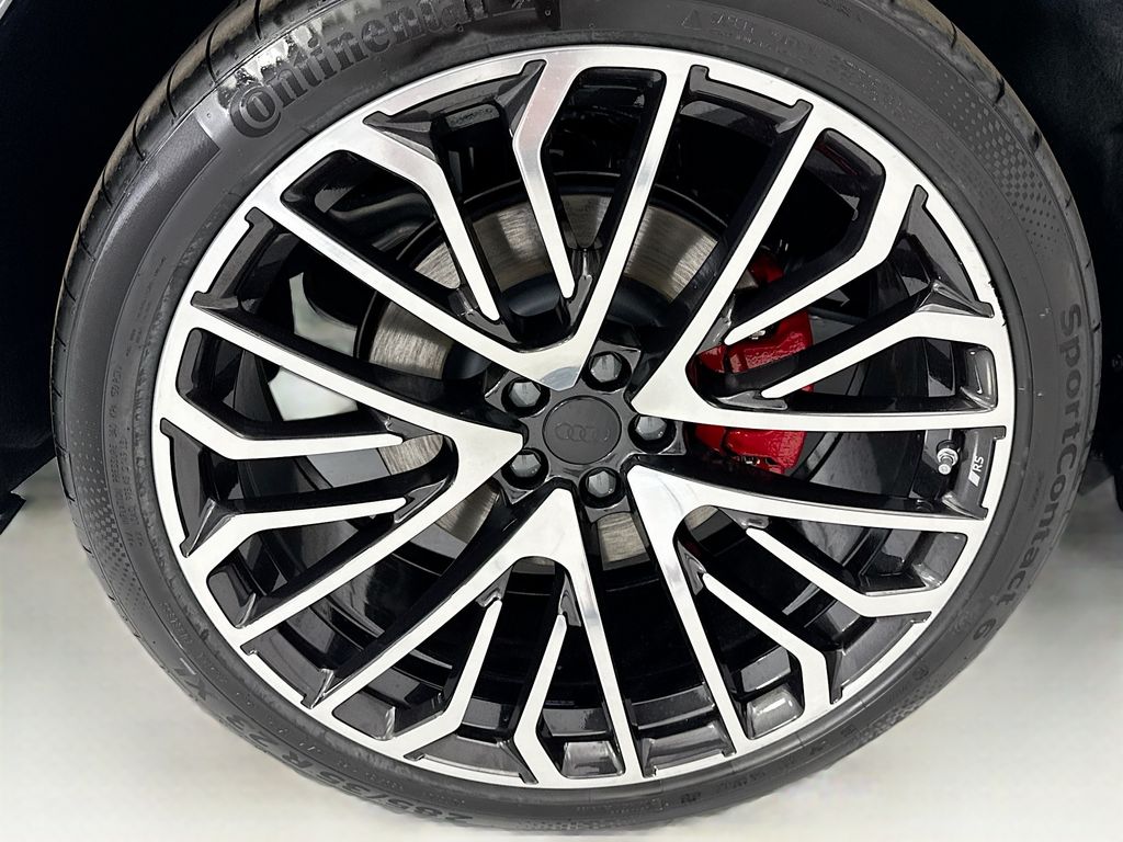 Thumbnail: 2026 Audi SQ8 - 32