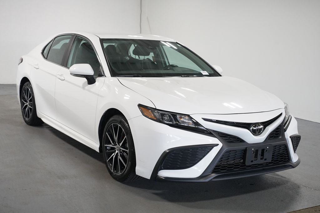 Thumbnail: 2024 Toyota Camry - 3