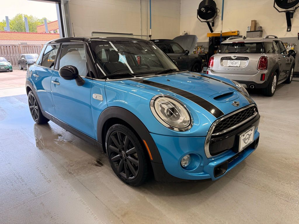 2017 MINI Cooper Base 7