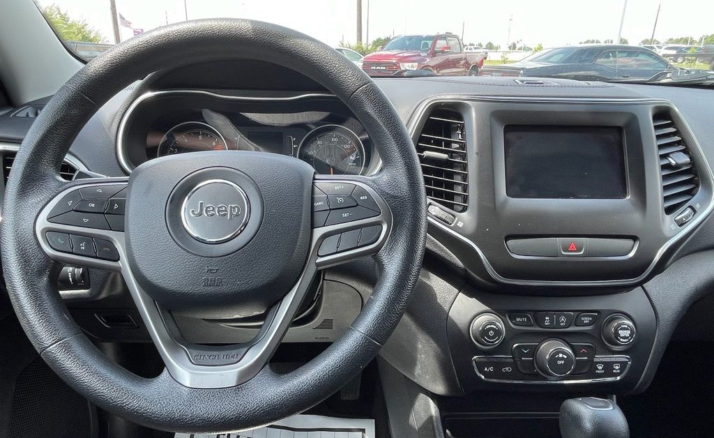 2019 Jeep Cherokee Latitude Red at Community Kia
