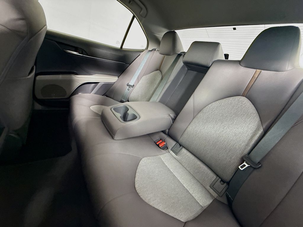 Thumbnail: 2019 Toyota Camry - 23