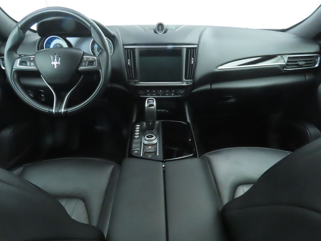 Thumbnail: 2021 Maserati Levante - 13