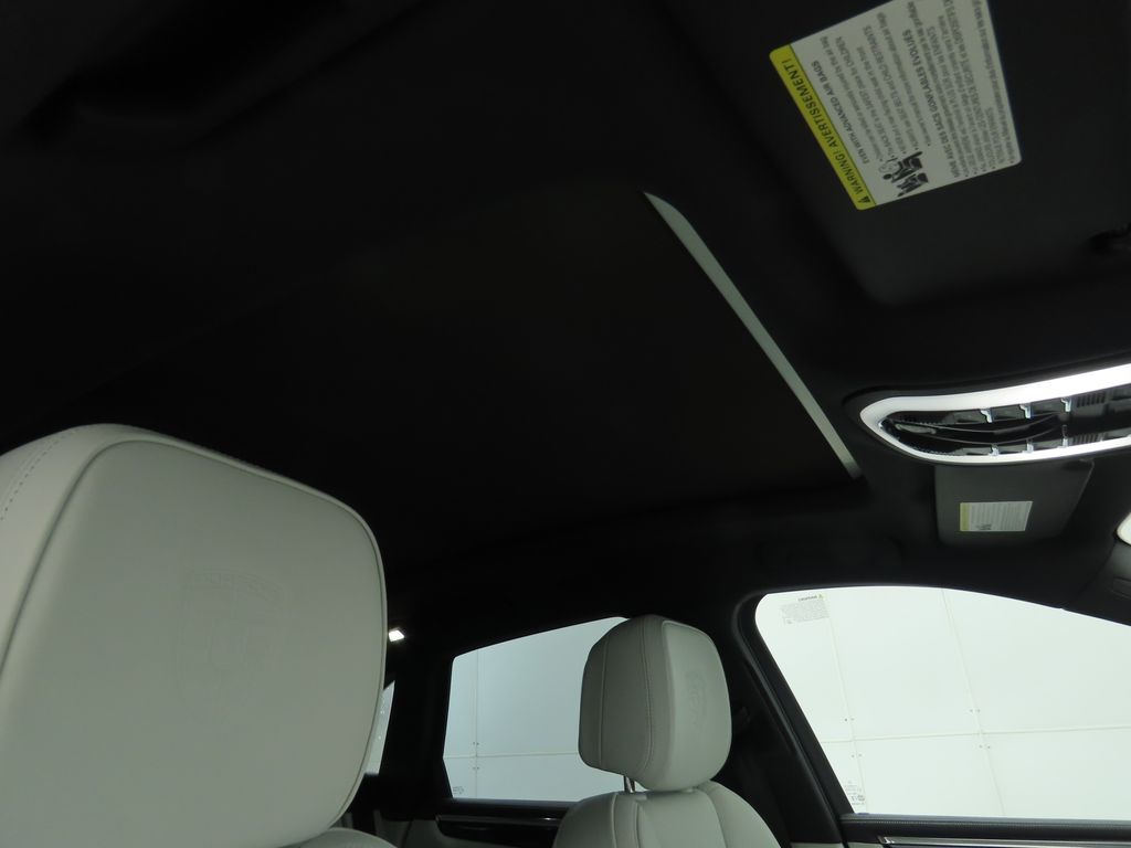 Thumbnail: 2025 Porsche Macan - 22