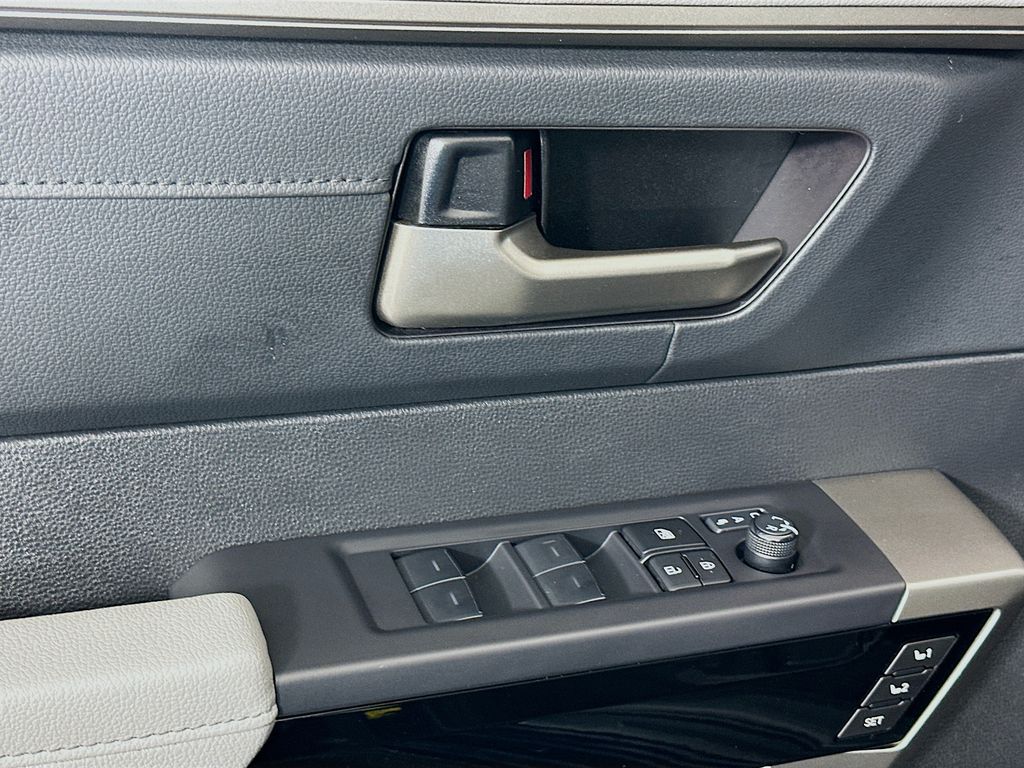 Thumbnail: 2024 Toyota Tundra - 18