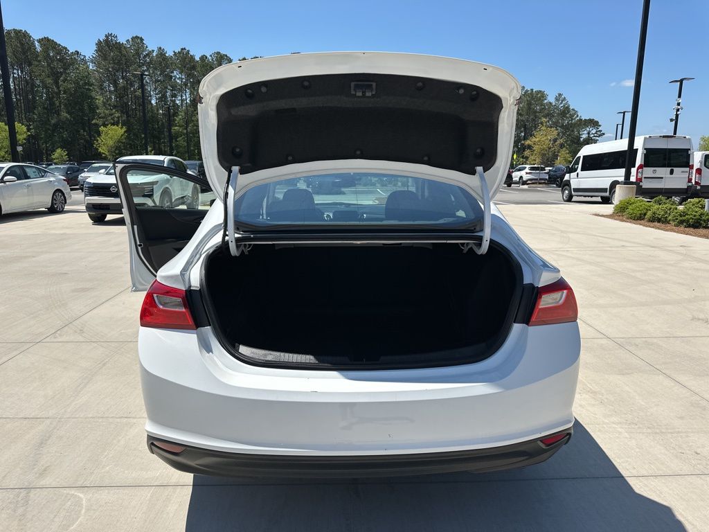 2023 Summit White Chevrolet Malibu LT FWD Sedan