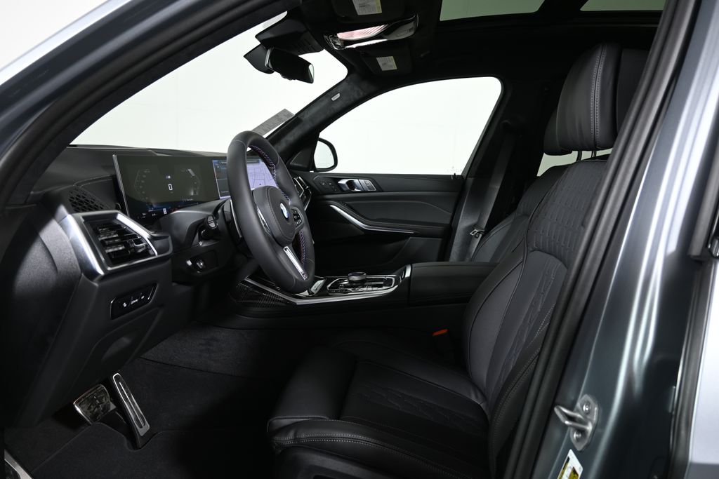 Thumbnail: 2026 BMW X7 - 3