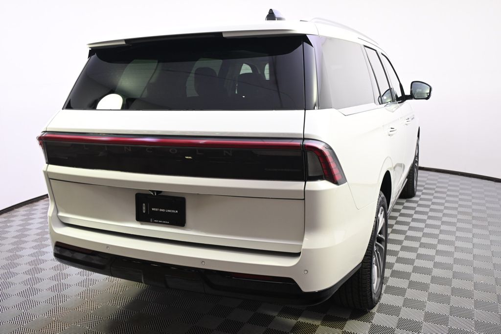 New 2026 White Lincoln Reserve image 6