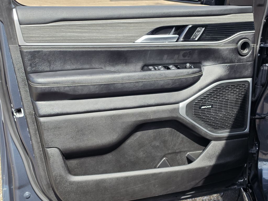 Used 2024 Jeep Wagoneer SUV