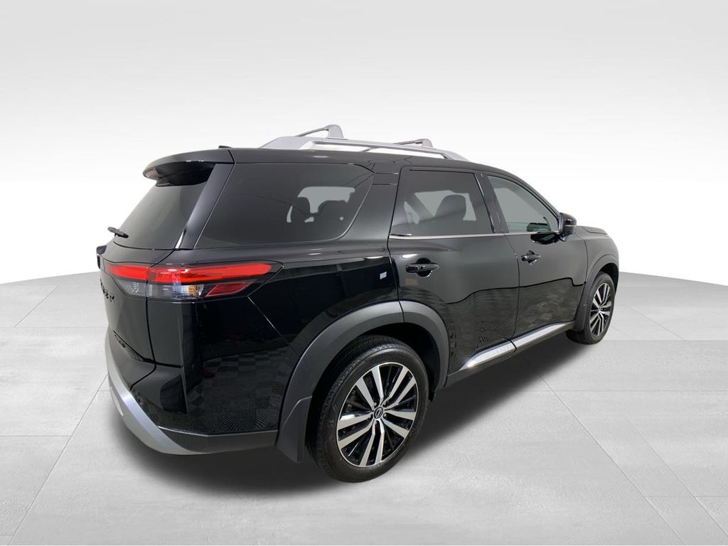 2024 Nissan Pathfinder Platinum 6