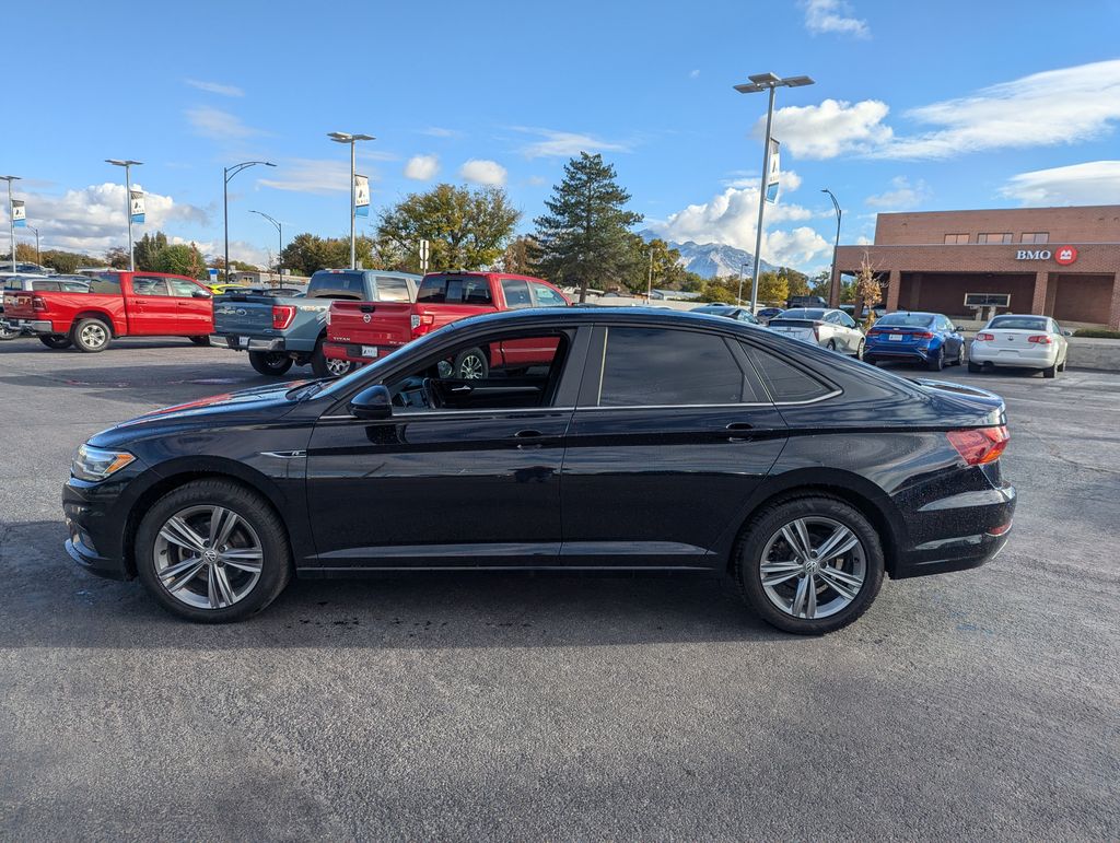 2019 Volkswagen Jetta R-Line 9