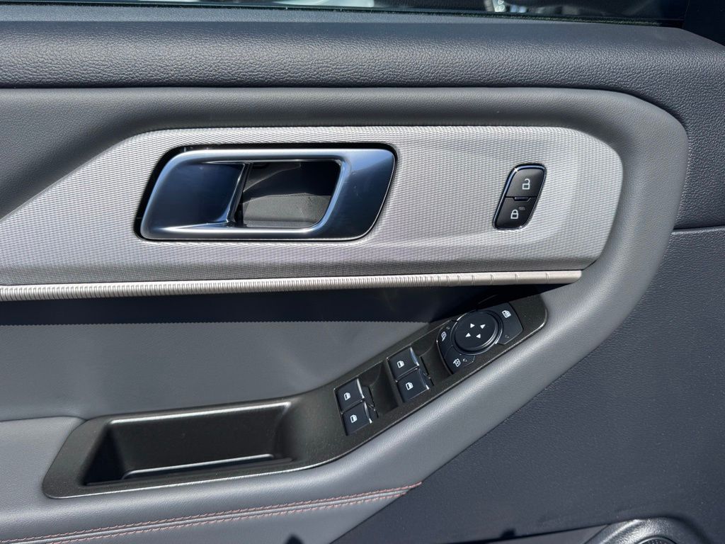 FordExplorer21