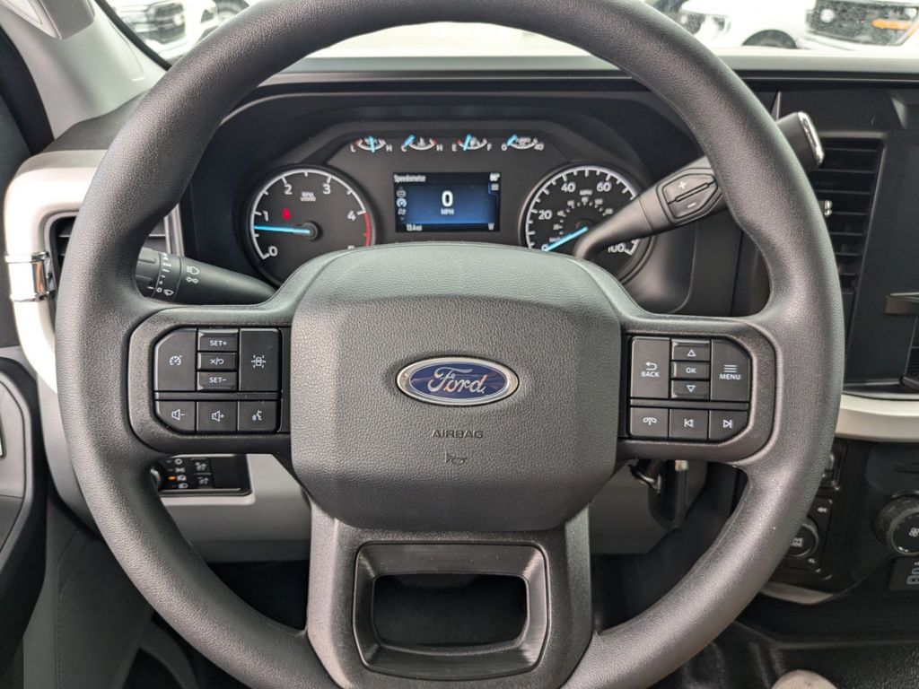 2025 Ford F-350 Super Duty XL