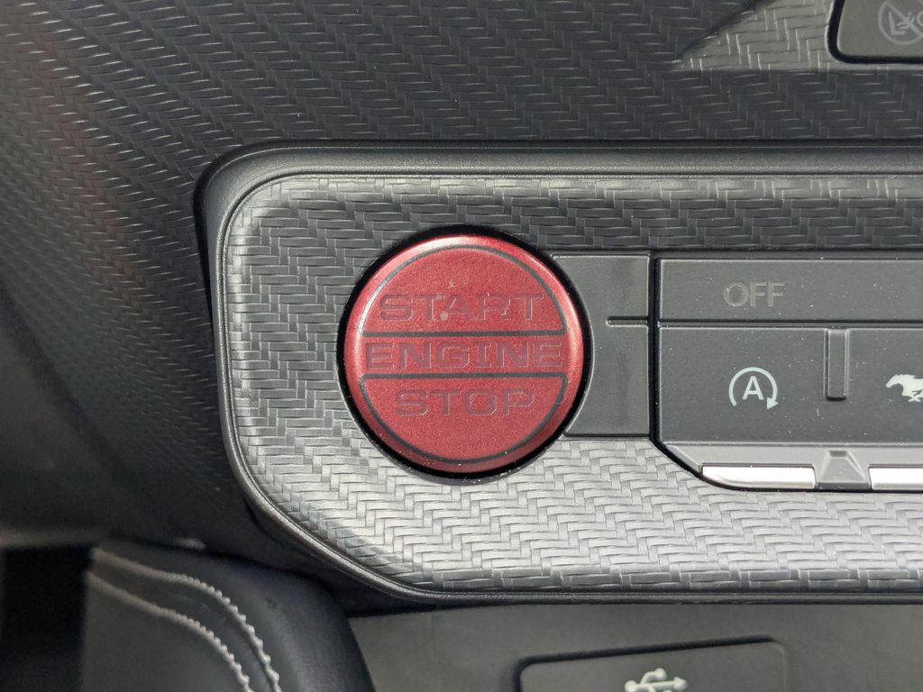 2025 Ford Mustang GT Premium Fastback
