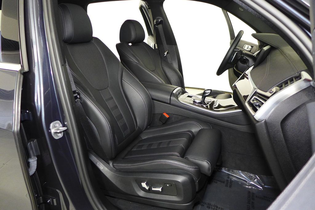 Thumbnail: 2022 BMW X5 - 18