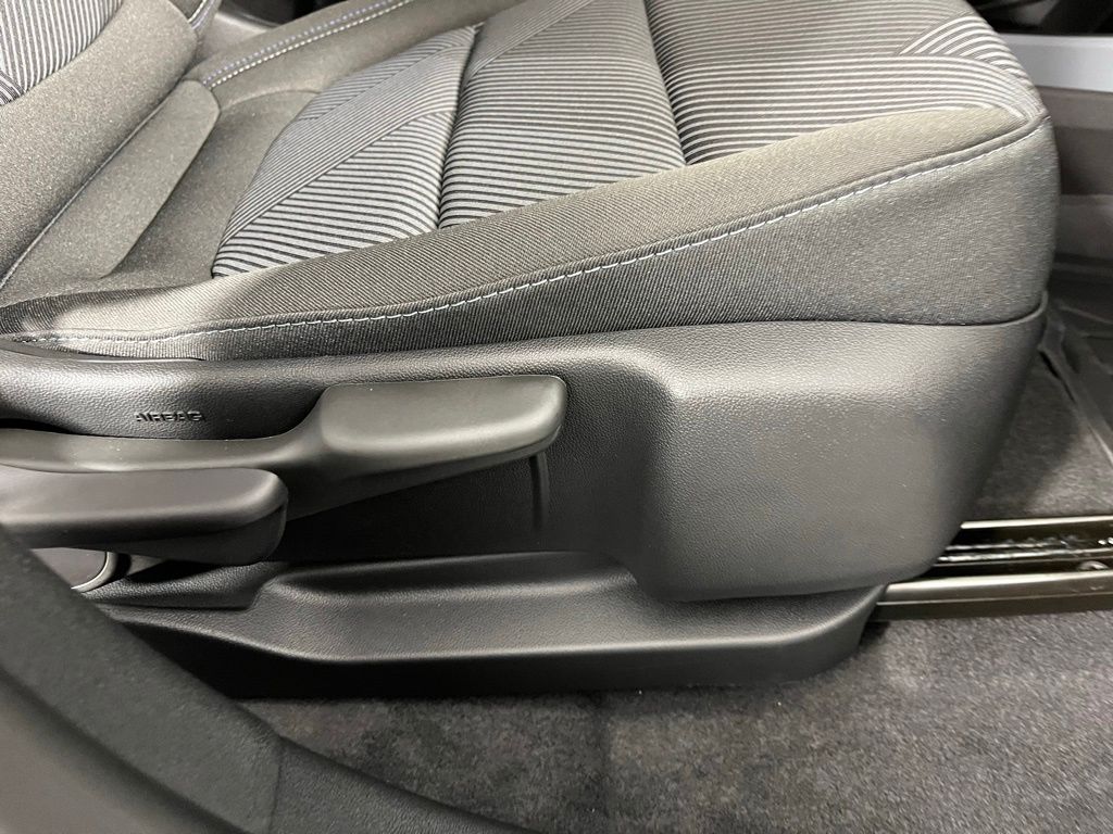 Thumbnail: 2027 Chevrolet Bolt EV - 9