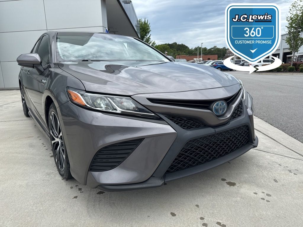 2018 Toyota Camry Hybrid SE