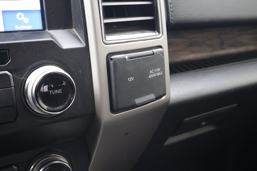 2019 Ford F-150 Lariat 30