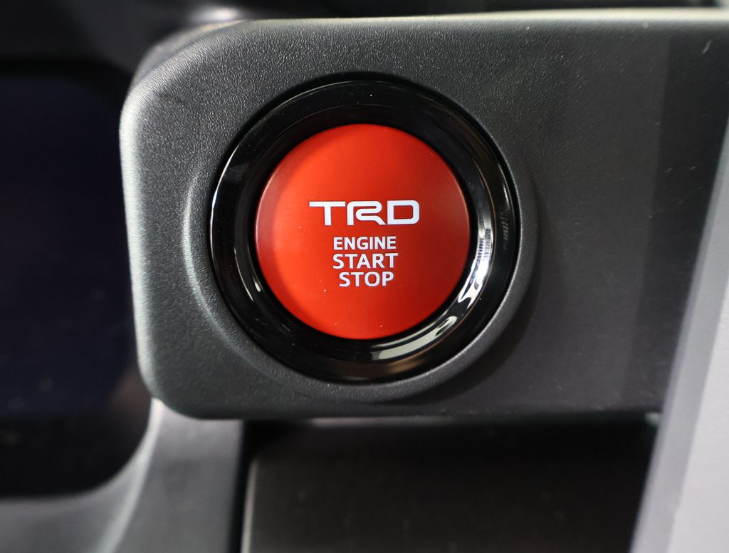 2025 Toyota Tacoma TRD Sport Double Cab photo 9