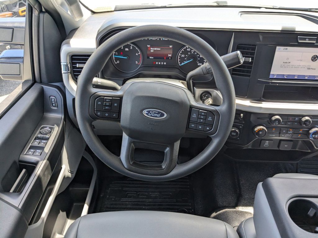 2025 Ford F-550 Super Duty 