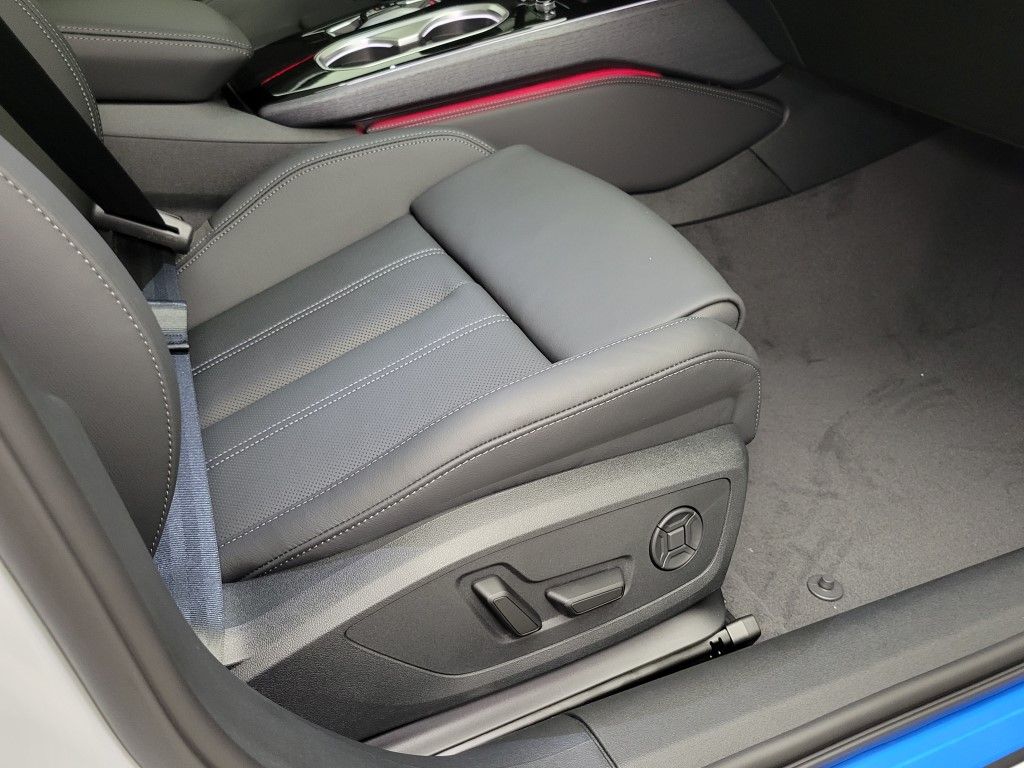 Thumbnail: 2026 Audi A6 - 14