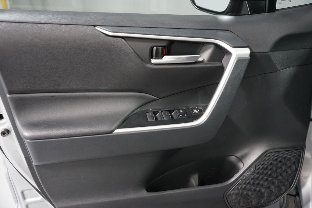 Thumbnail: 2024 Toyota RAV4 - 29