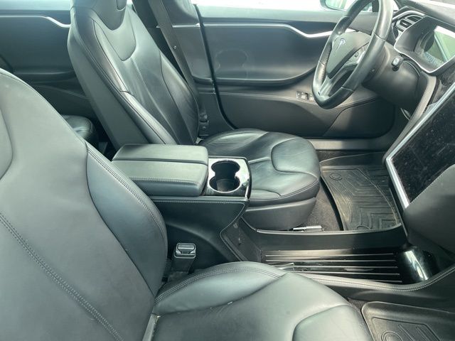 Thumbnail: 2014 Tesla Model S - 6