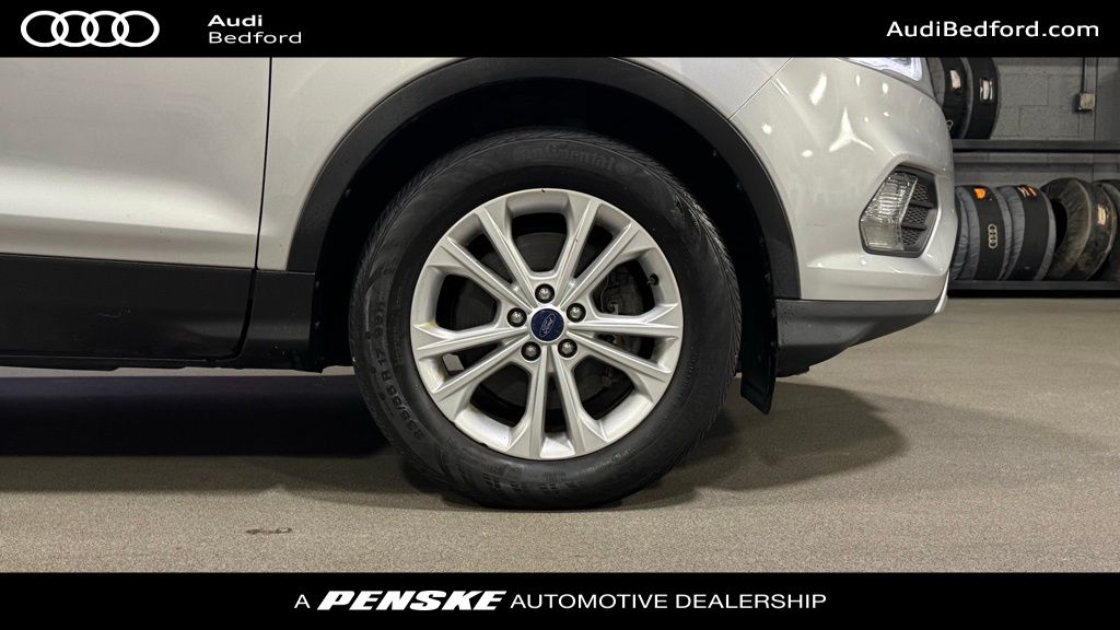 Thumbnail: 2017 Ford Escape - 9