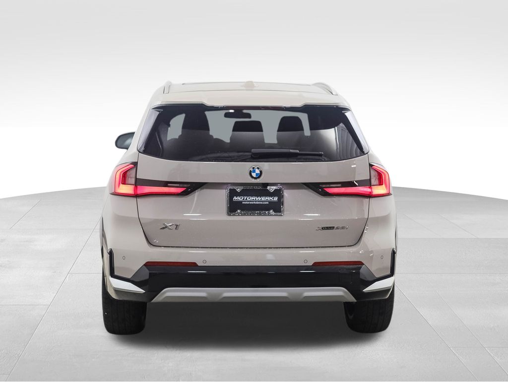 Thumbnail: 2026 BMW X1 - 4