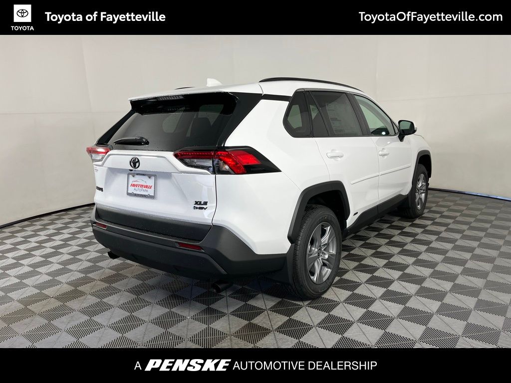 2025 Toyota RAV4 XLE 13