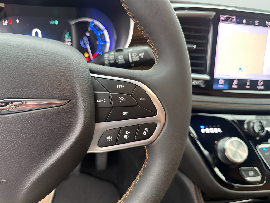 Used Car 2023 Chrysler Pacifica Hybrid  Pinnacle For Sale Under $40,000 In Austin, Texas