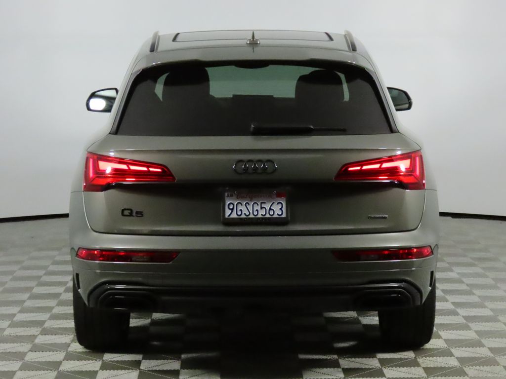 Thumbnail: 2023 Audi Q5 - 4